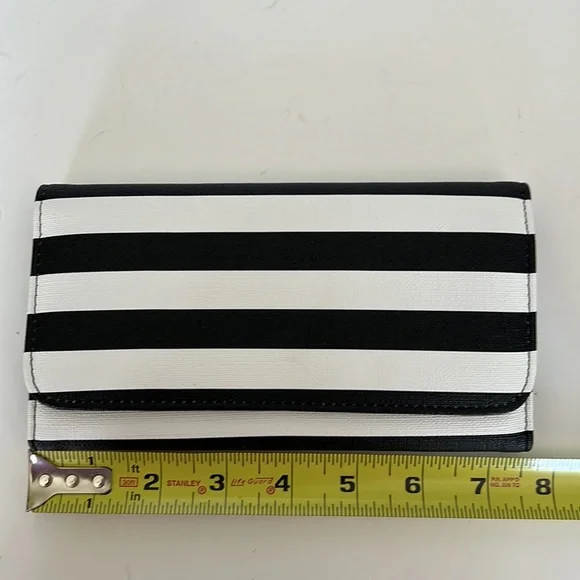 KUT from the Kloth Stripe Wallet - Picture 7 of 8